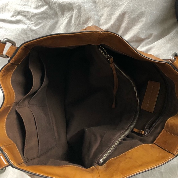 Club Monaco Tan Patent Tote - Picture 5 of 16